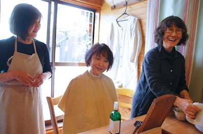 �l�G�� �ւł̃\�W���b�g�w�i���[�N�V���b�v�̗l�q